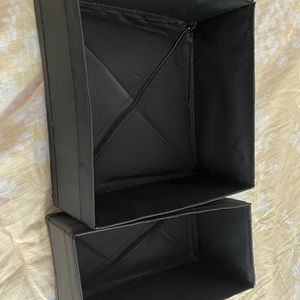 Foldable storage cubes